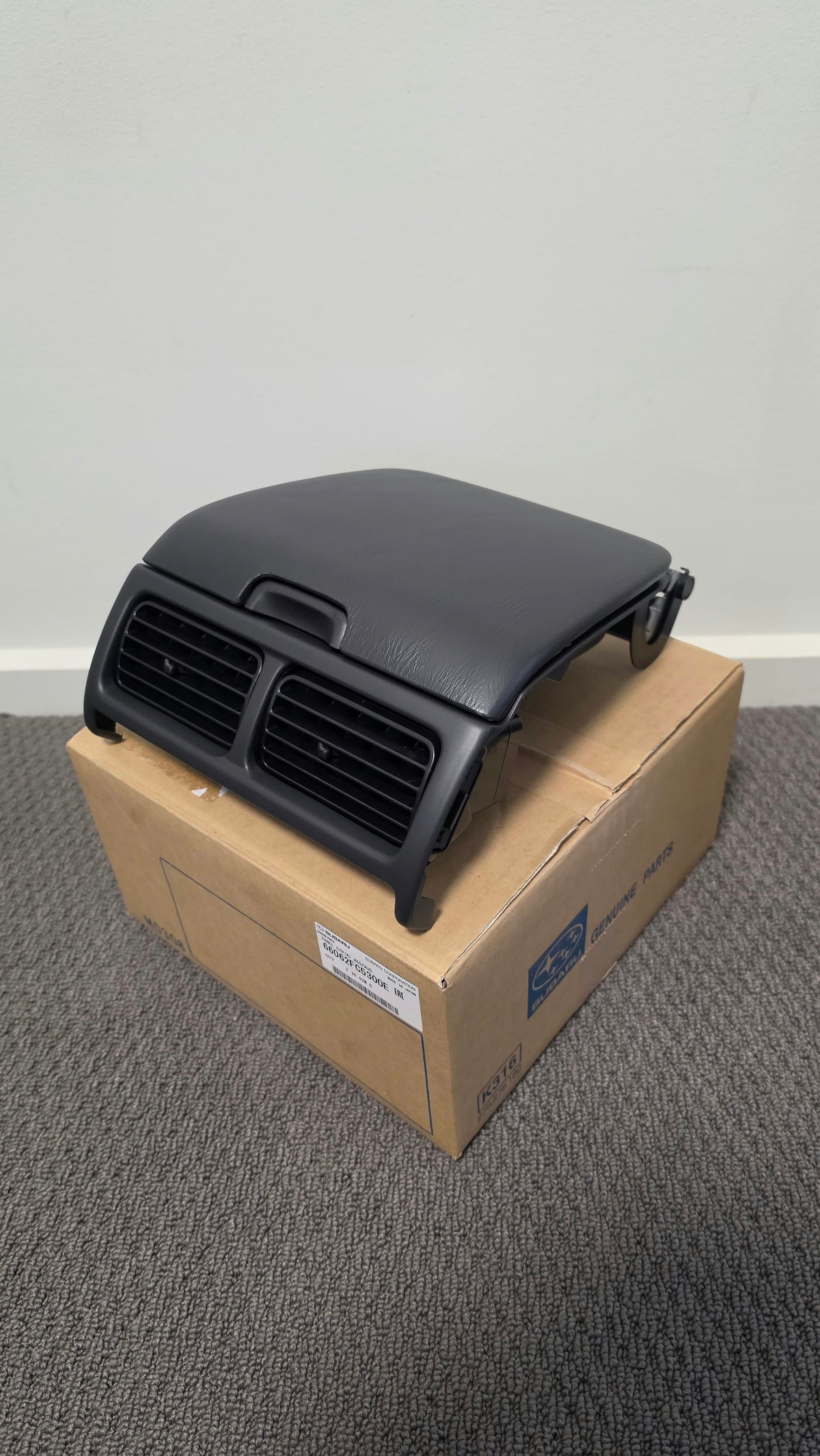 Subaru Impreza GC8/GF8 97-00 Center Dash Cubby Lid